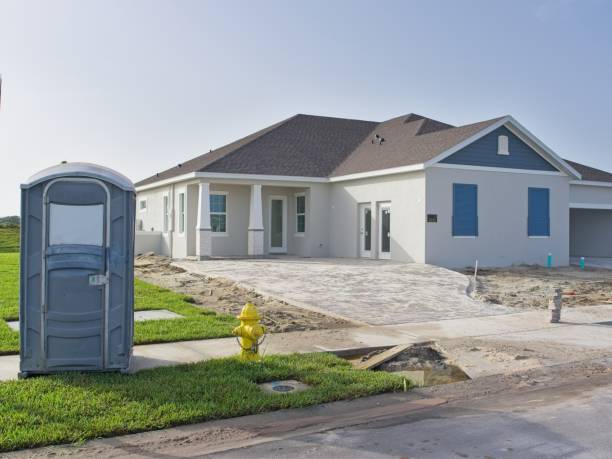 Best Portable restroom trailer rental  in Warsaw, KY